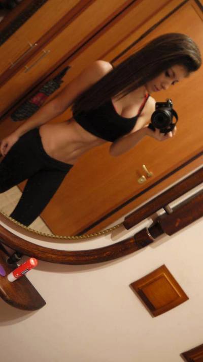 Meet Mallory from Maryland (18) | Discreet Adult Dating