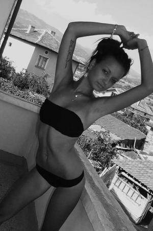 Dating profile image of Ann, age 19, Massachusetts