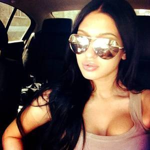 Sheena, 25 in British Colombia | Casual Dating and Private Chat