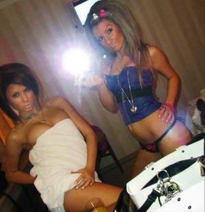 Connect with Paris (27) in California | Adult Dating