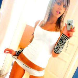 Elle (25) in South Carolina | Private Adult Dating Profile