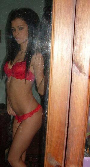 Karina (25), Oregon | Adult Chat and Casual Meetups