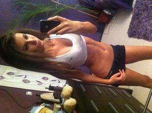 Lindsay, 22, profile image for Ohio dating page