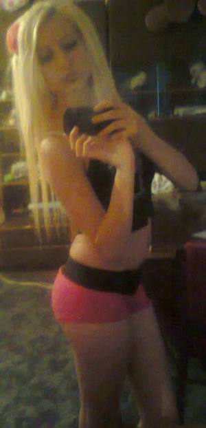 Alison, 25, Oklahoma | Flirty Adult Profile for Older Men