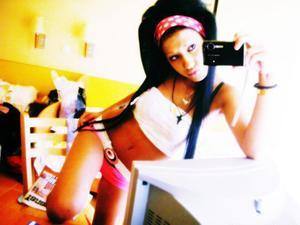 Zaria, 19 in Quebec | Casual Dating and Private Chat