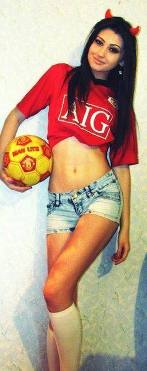 Elise (19) profile photo in Sugarland Run, VA