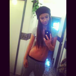 Colleen, 18, Oregon | Flirty Adult Profile for Older Men