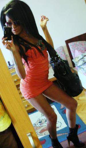 Rowan (27), Washington | Adult Chat and Casual Meetups