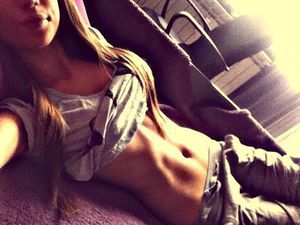 Tosha from Iowa is looking for adult webcam chat