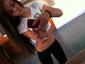 Rosalinda from Mississippi is looking for adult webcam chat