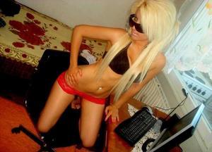Dorthey from Fullerton, Nebraska is looking for adult webcam chat