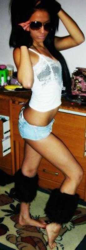Jennell from Loreauville, Louisiana is looking for adult webcam chat