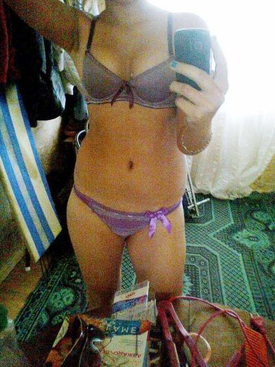 Kathrine from Kansas is looking for adult webcam chat
