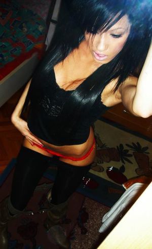 Margeret from Hot Springs, South Dakota is looking for adult webcam chat