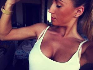 Leeann from Harrisburg, South Dakota is looking for adult webcam chat