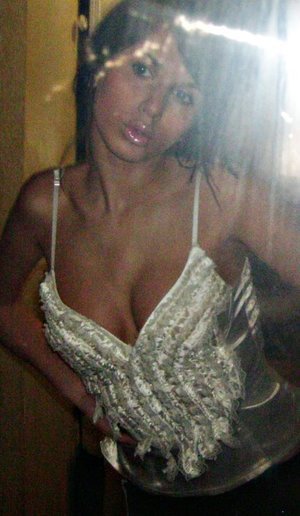 Cinthia from Montana is looking for adult webcam chat