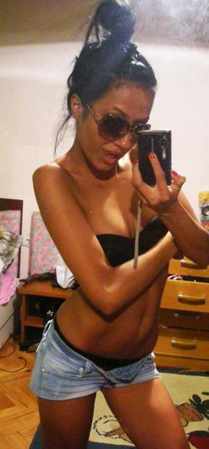 Jacquiline from Little Falls, Maine is looking for adult webcam chat